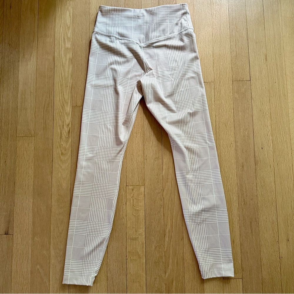 Nike - One Luxe Mid-Rise 7/8 Printed Campus Tight - Picture 2 of 15